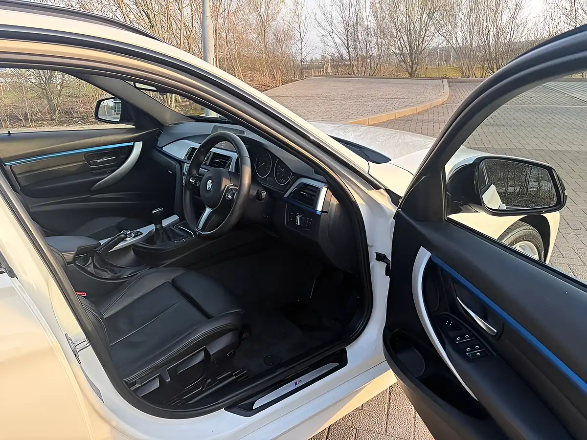 Used 2015 BMW 3 Series M Sport White - Interior and Exterior details 14