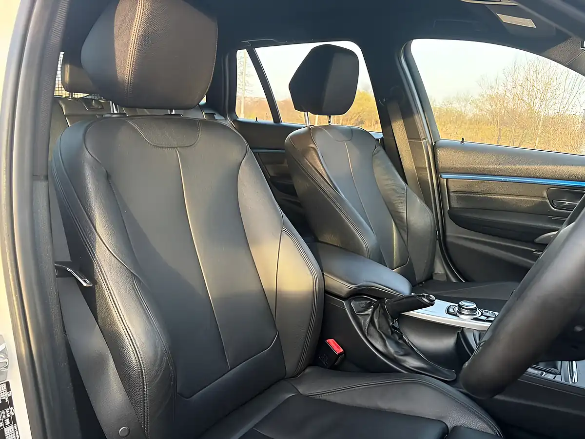 Used 2015 BMW 3 Series M Sport White - Interior and Exterior details 18