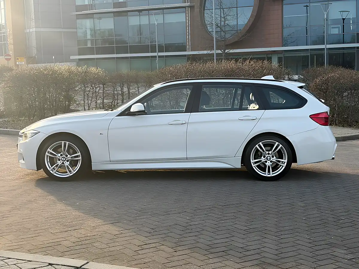 Used 2015 BMW 3 Series M Sport White - Interior and Exterior details 4