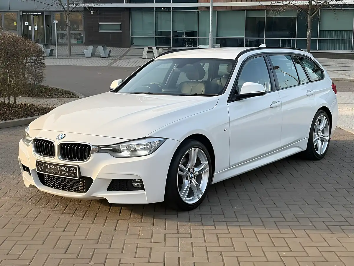 Used 2015 BMW 3 Series M Sport White - Interior and Exterior details 9