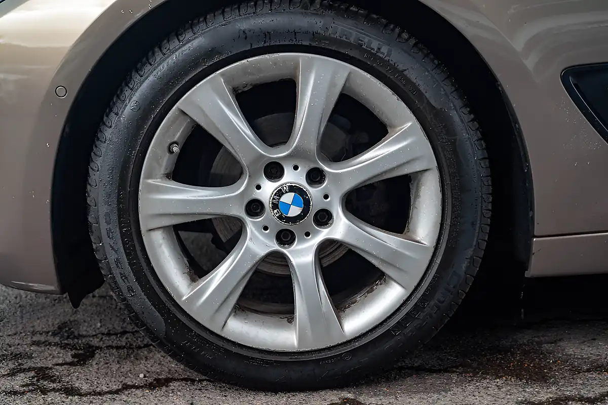 Used 2015 BMW 3 Series Se Gran Turismo Kalahari Beige - Interior and Exterior details 11