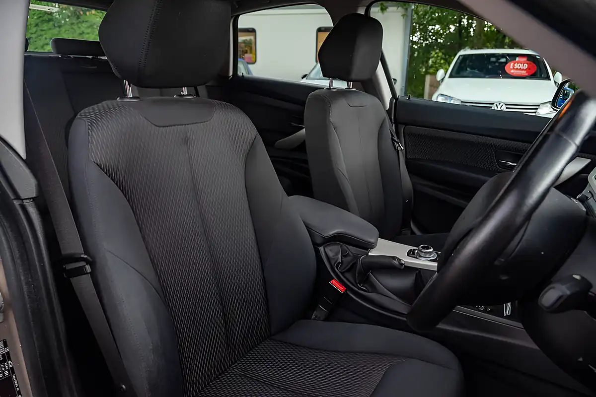 Used 2015 BMW 3 Series Se Gran Turismo Kalahari Beige - Interior and Exterior details 16