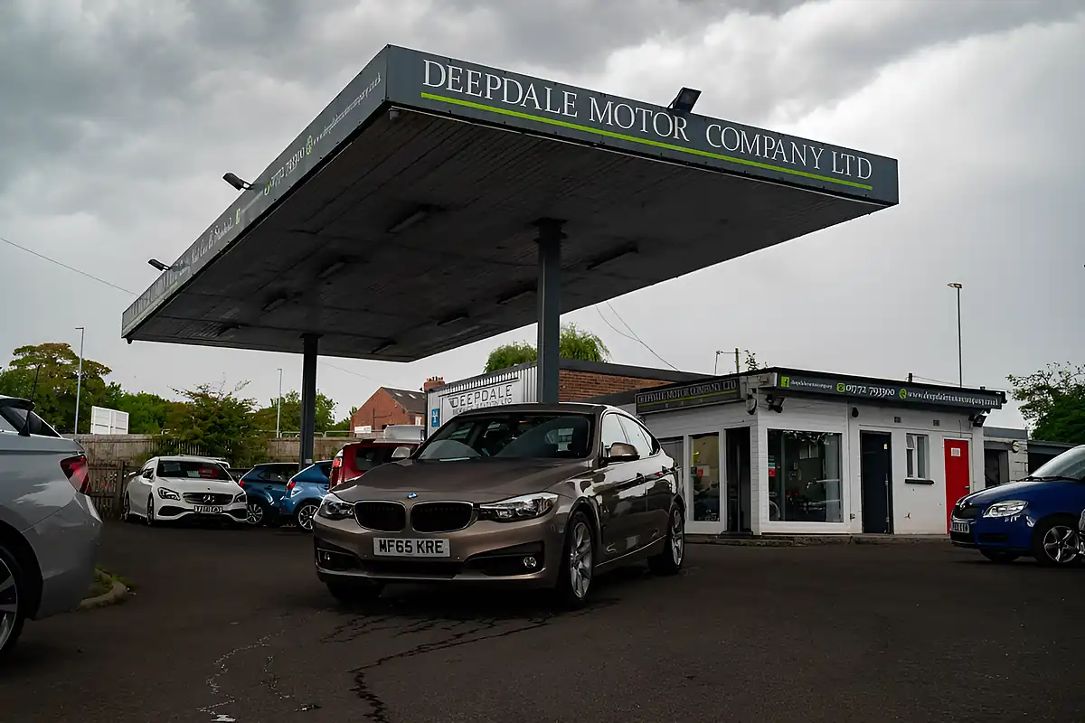 Used 2015 BMW 3 Series Se Gran Turismo Kalahari Beige - Interior and Exterior details 18