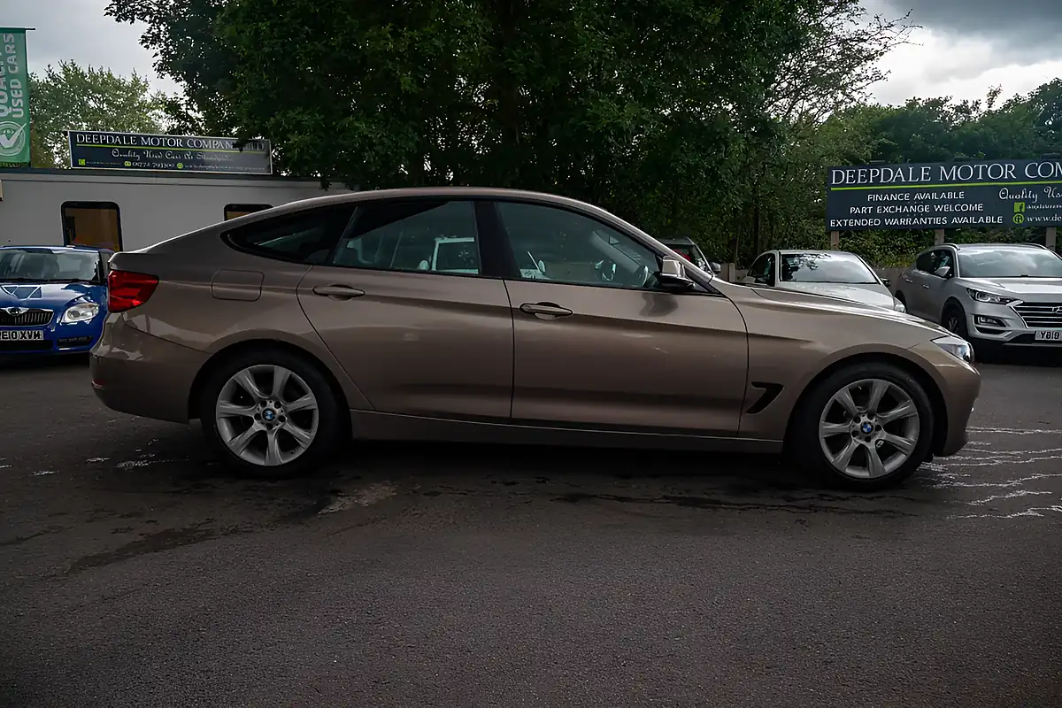 Used 2015 BMW 3 Series Se Gran Turismo Kalahari Beige - Interior and Exterior details 9