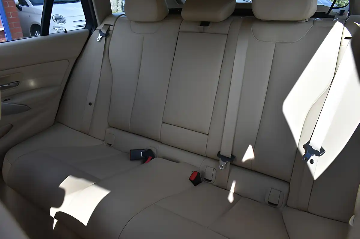 Used 2015 BMW 3 Series Se Grey - Interior and Exterior details 11