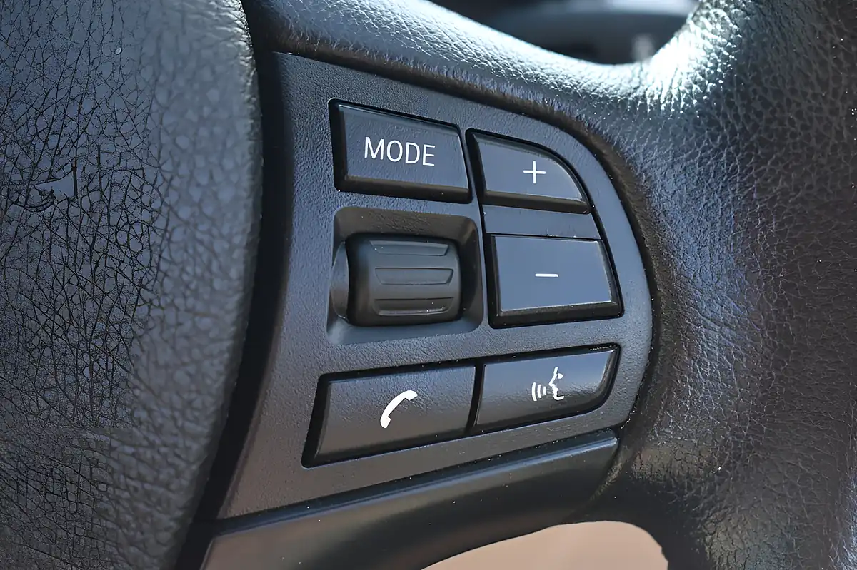 Used 2015 BMW 3 Series Se Grey - Interior and Exterior details 20