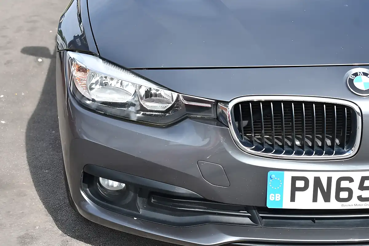 Used 2015 BMW 3 Series Se Grey - Interior and Exterior details 4