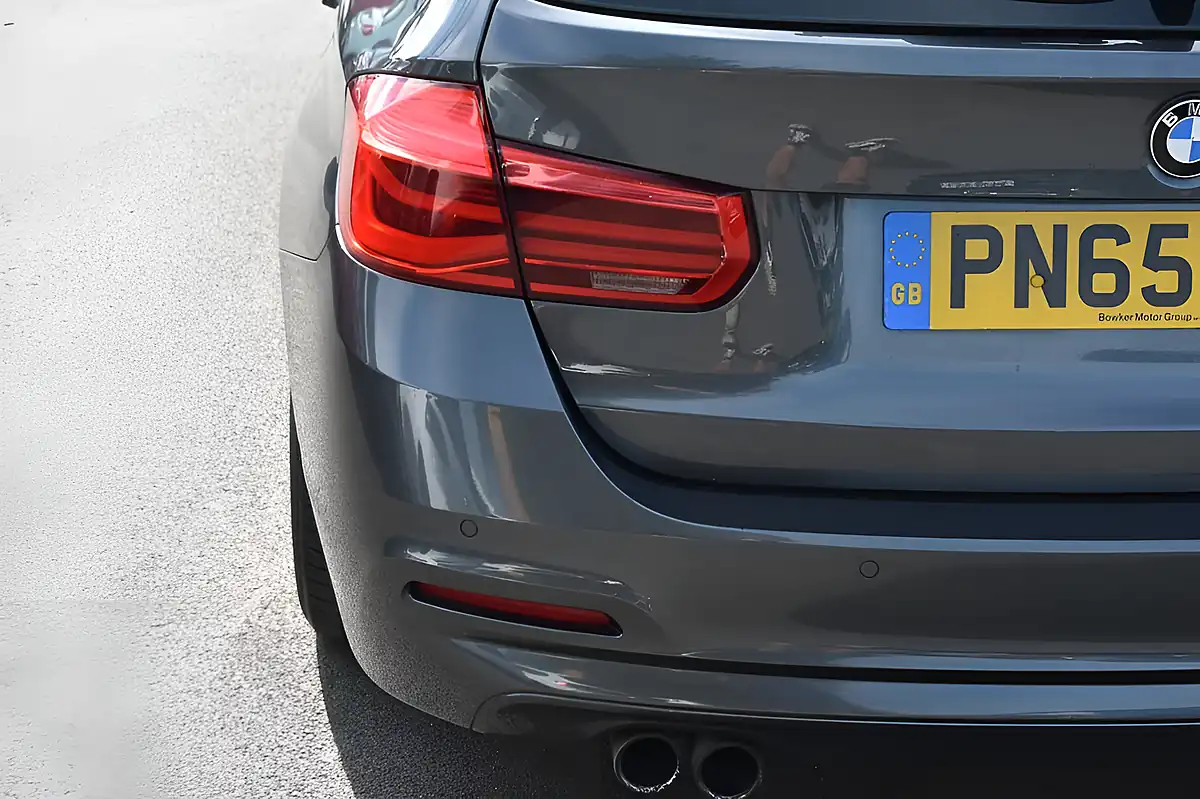 Used 2015 BMW 3 Series Se Grey - Interior and Exterior details 8