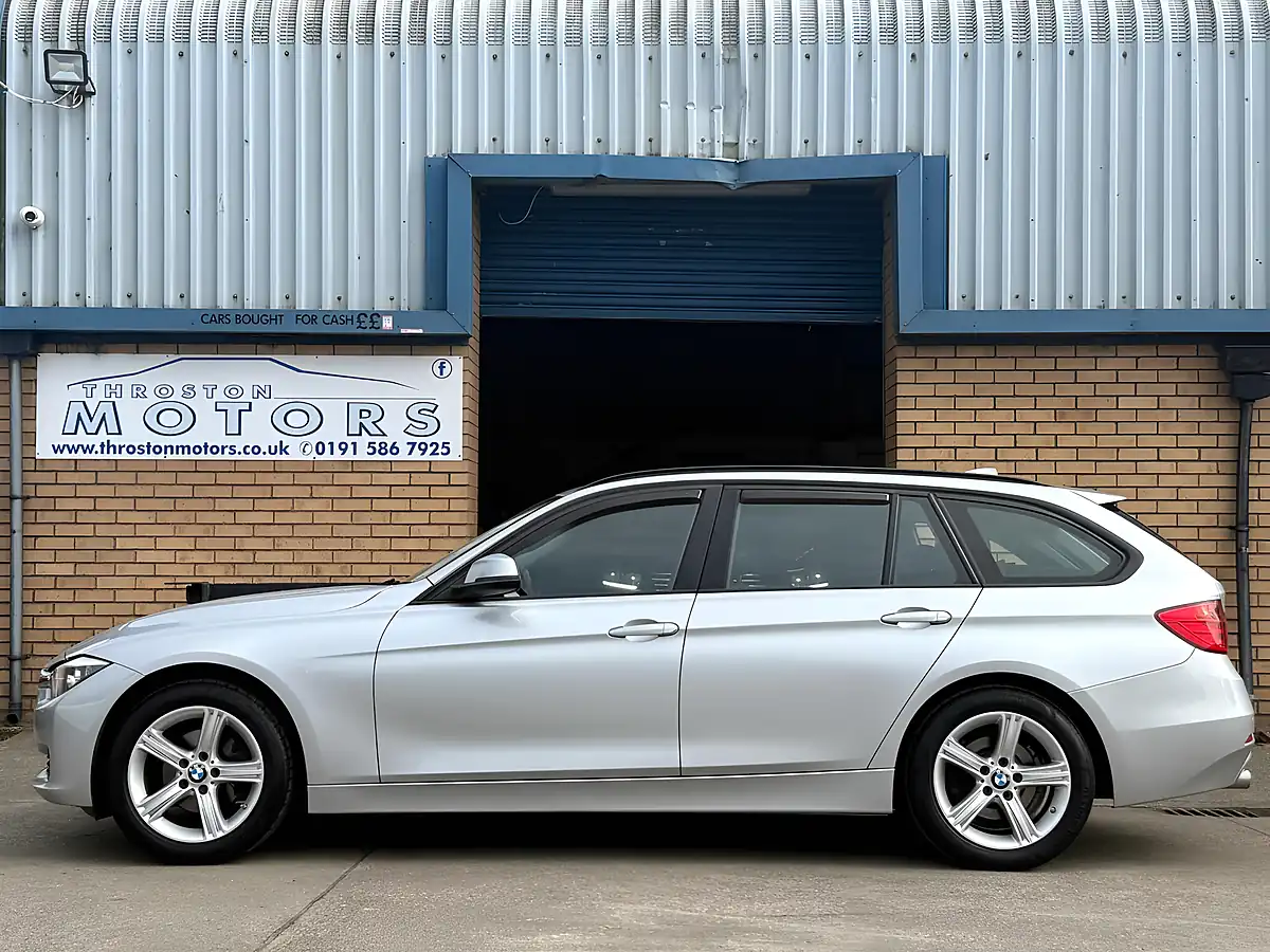 Used 2015 BMW 3 Series Se Touring Silver - Interior and Exterior details 5