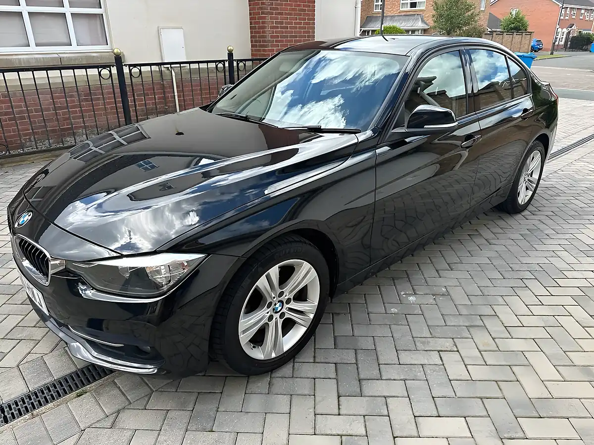 Used 2015 BMW 3 Series Sport Black - Interior and Exterior details 3