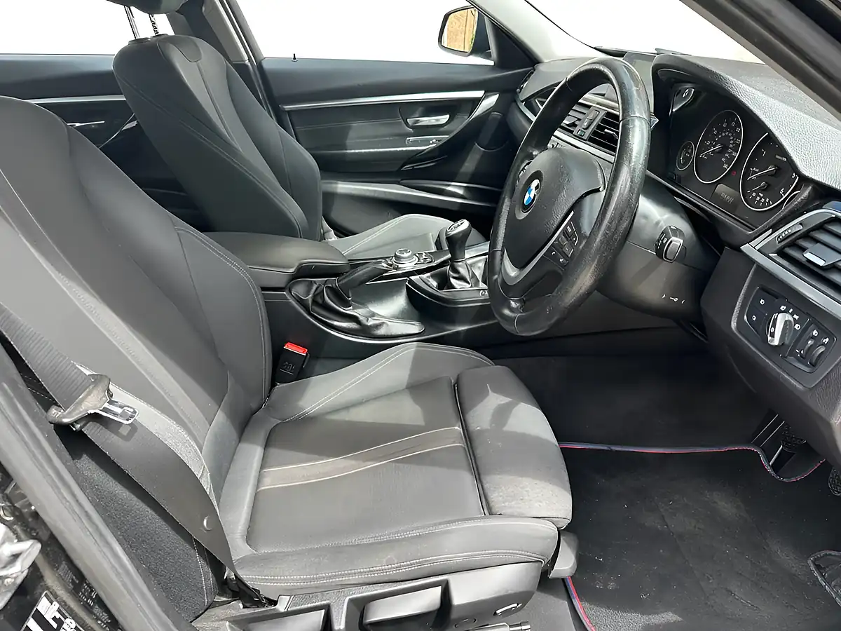 Used 2015 BMW 3 Series Sport Black - Interior and Exterior details 7