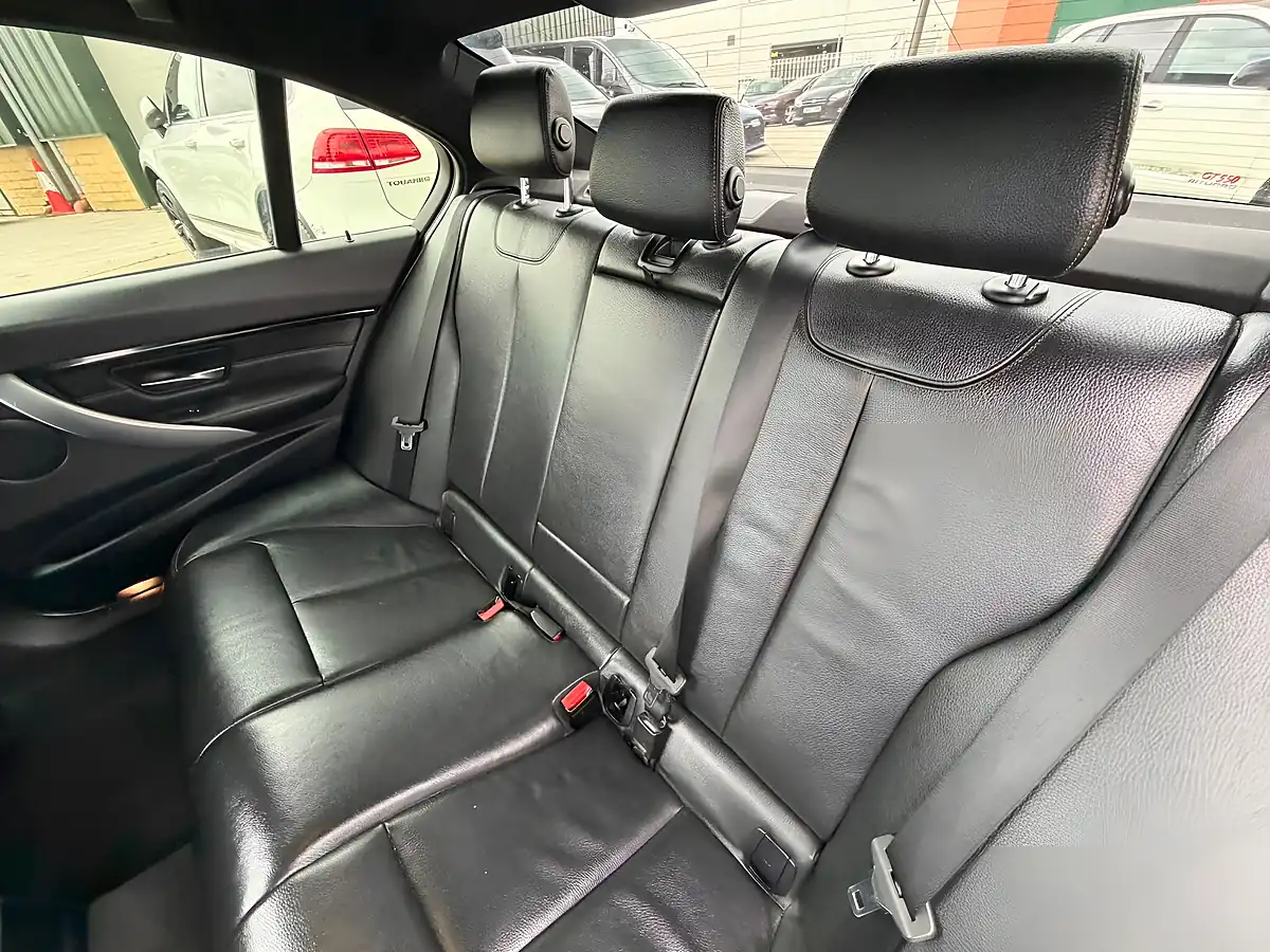 Used 2015 BMW 3 Series Sport Blue - Interior and Exterior details 15