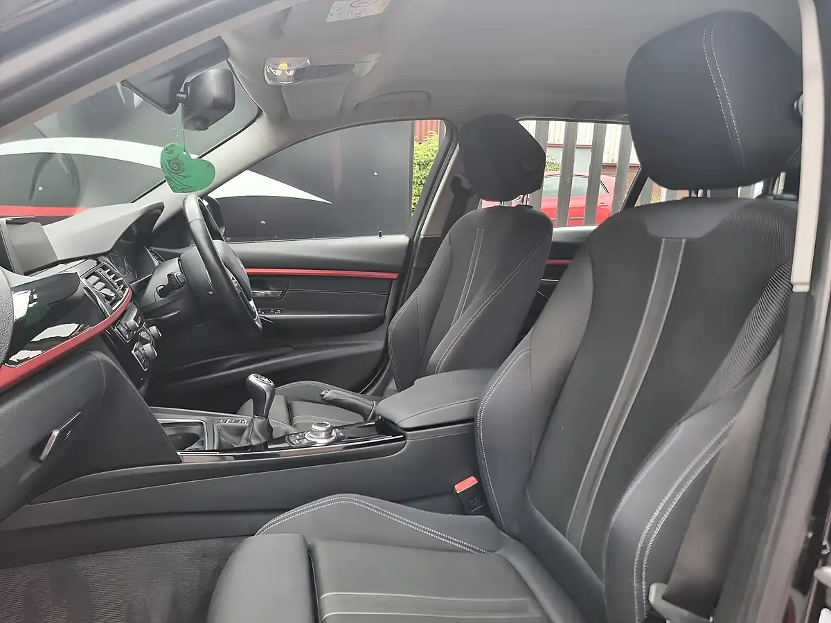 Used 2015 BMW 3 Series Sport Touring Black - Interior and Exterior details 16
