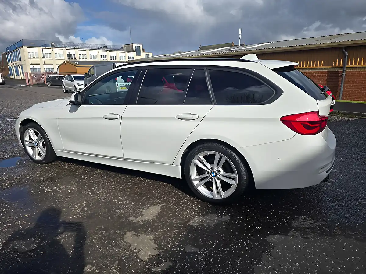 Used 2015 BMW 3 Series Sport White - Interior and Exterior details 7