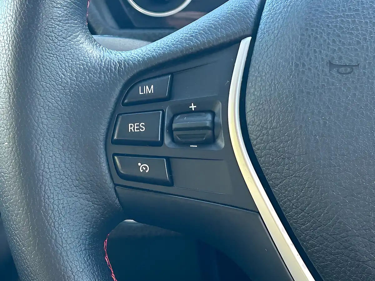 Used 2015 BMW 3 Series Sport White - Interior and Exterior details 15