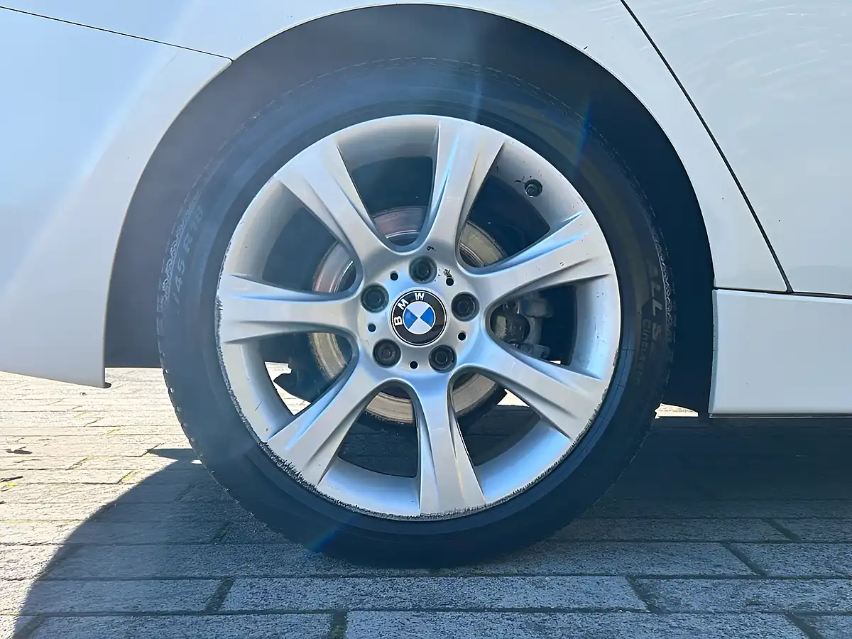 Used 2015 BMW 3 Series Sport White - Interior and Exterior details 19