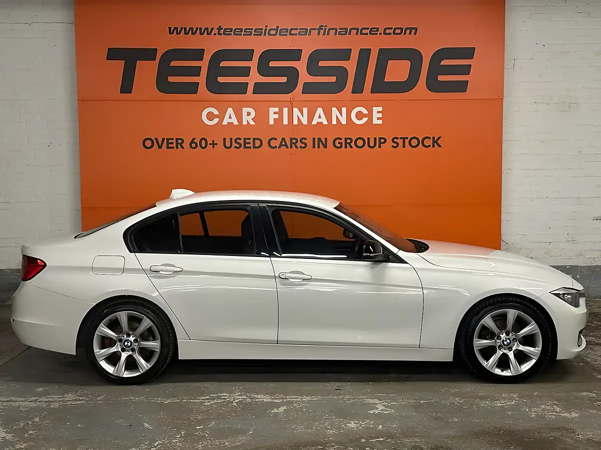 Used 2015 BMW 3 Series Sport White - Interior and Exterior details 2