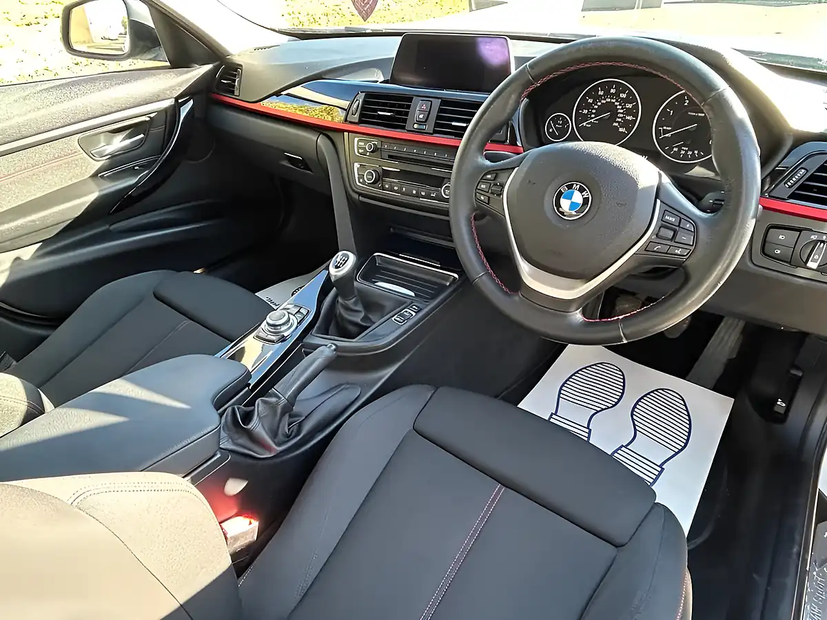 Used 2015 BMW 3 Series Sport White - Interior and Exterior details 3