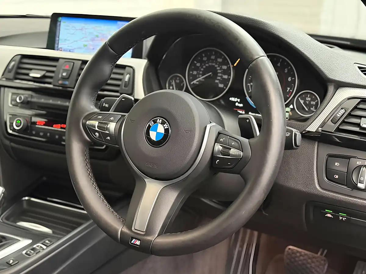 Used 2015 BMW 4 Series Gran Coupe M Sport Black - Interior and Exterior details 13