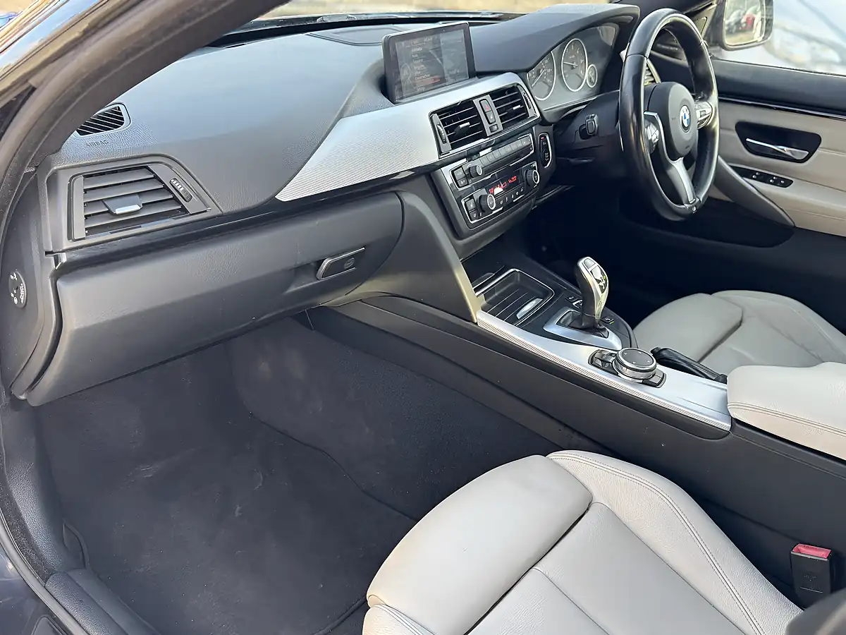 Used 2015 BMW 4 Series Gran Coupe M Sport Black - Interior and Exterior details 18