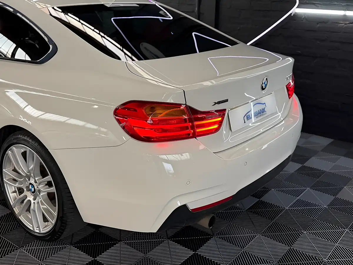 Used 2015 BMW 4 Series M Sport Alpine White - Interior and Exterior details 11
