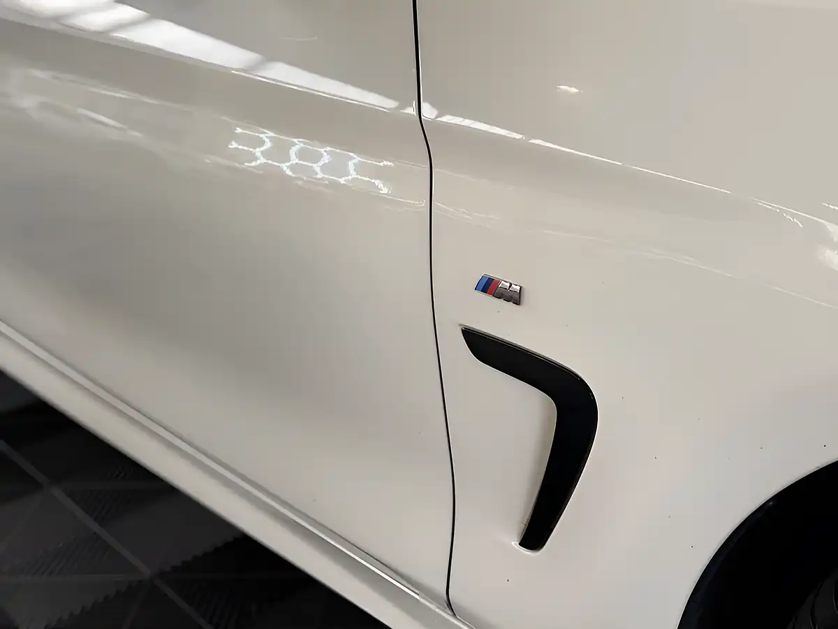 Used 2015 BMW 4 Series M Sport Alpine White - Interior and Exterior details 19