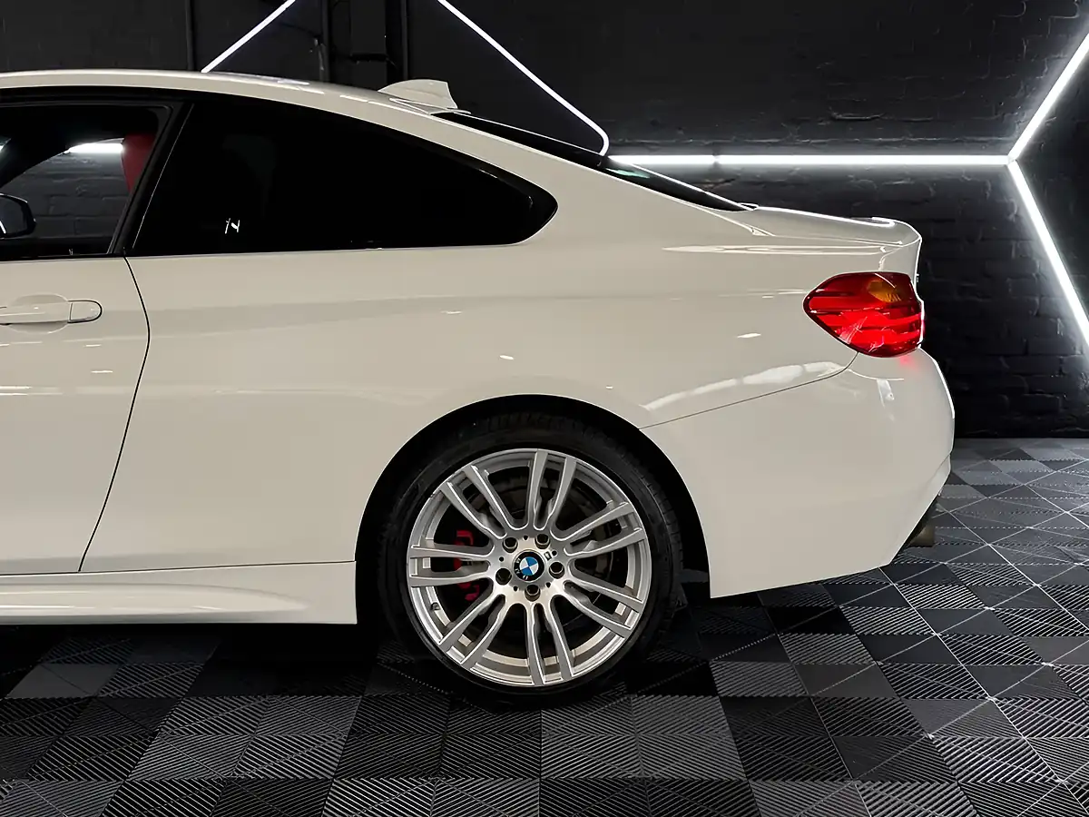 Used 2015 BMW 4 Series M Sport Alpine White - Interior and Exterior details 4