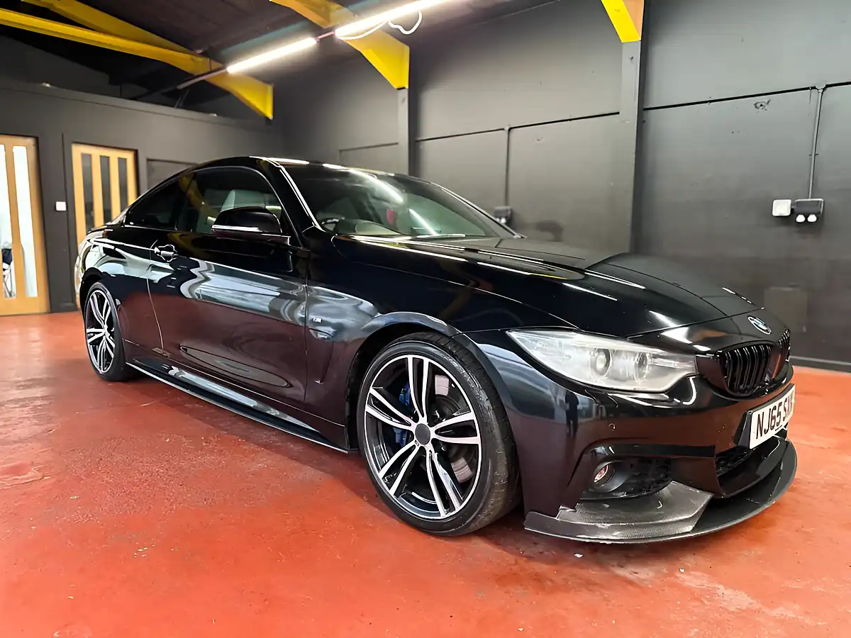 Used 2015 BMW 4 Series M Sport Black - Front View