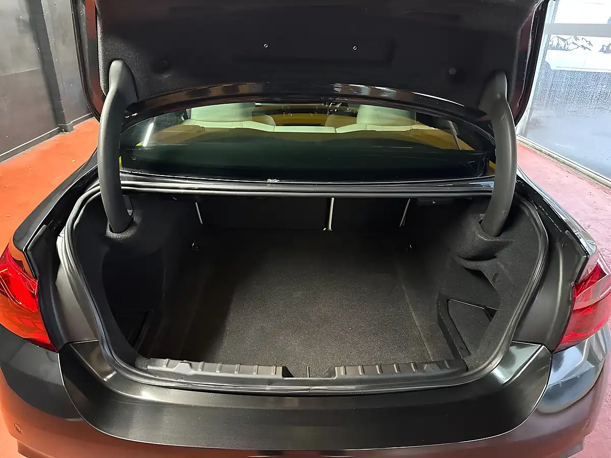 Used 2015 BMW 4 Series M Sport Black - Interior and Exterior details 12