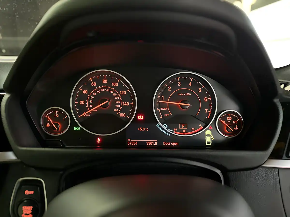 Used 2015 BMW 4 Series M Sport Black - Interior and Exterior details 15
