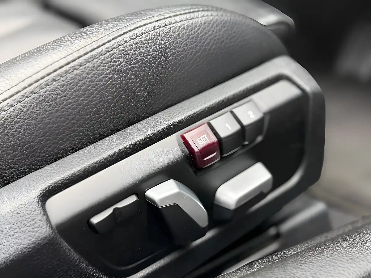 Used 2015 BMW 4 Series M Sport Black - Interior and Exterior details 14