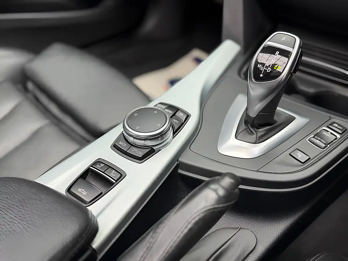 Used 2015 BMW 4 Series M Sport Black - Interior and Exterior details 16