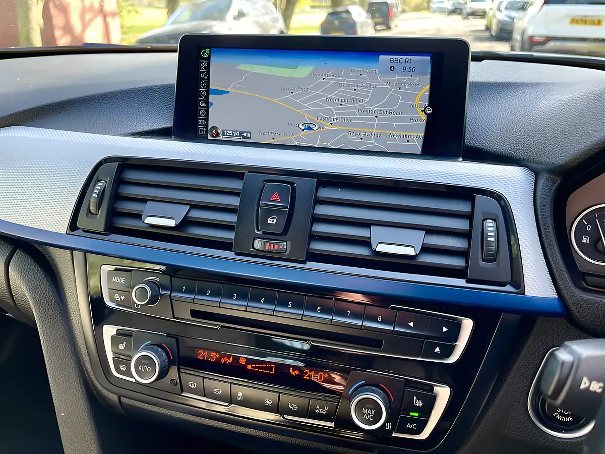 Used 2015 BMW 4 Series M Sport Black - Interior and Exterior details 16