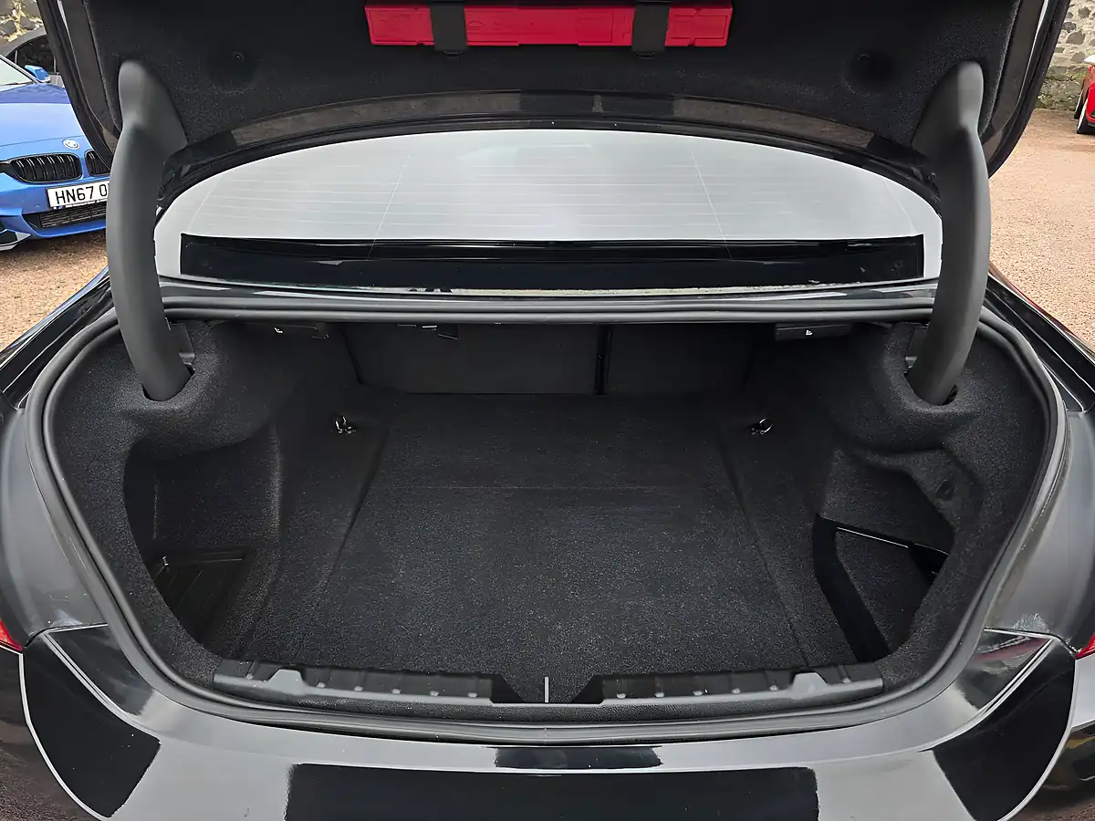 Used 2015 BMW 4 Series M Sport Black Sapphire Metallic - Interior and Exterior details 13