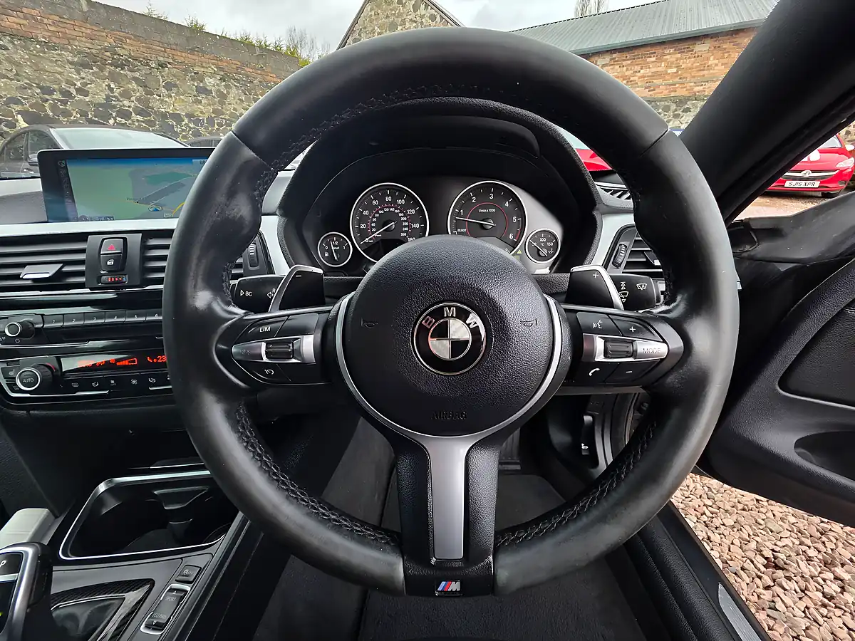 Used 2015 BMW 4 Series M Sport Black Sapphire Metallic - Interior and Exterior details 9