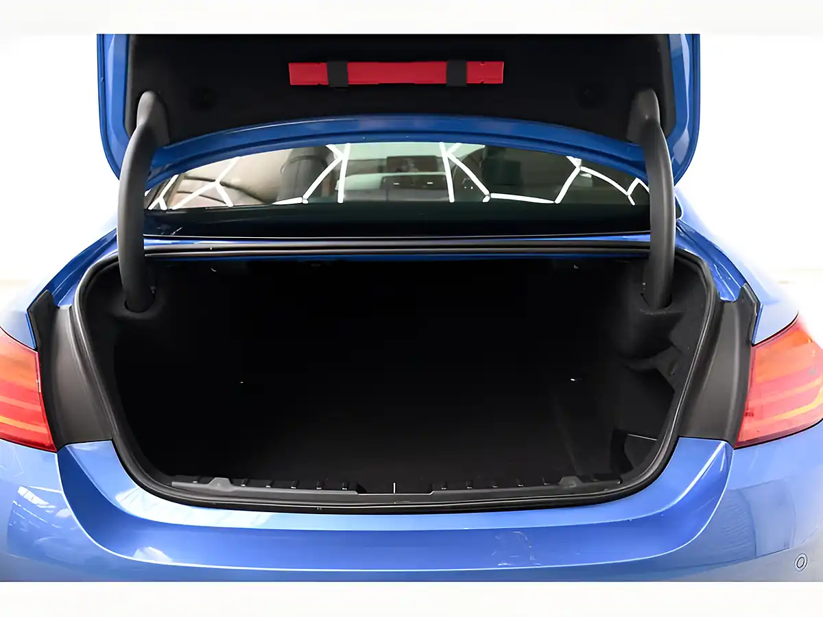 Used 2015 BMW 4 Series M Sport Blue - Interior and Exterior details 13