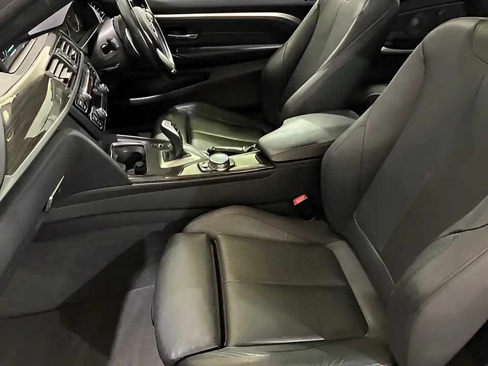 Used 2015 BMW 4 Series M Sport Blue - Interior and Exterior details 17