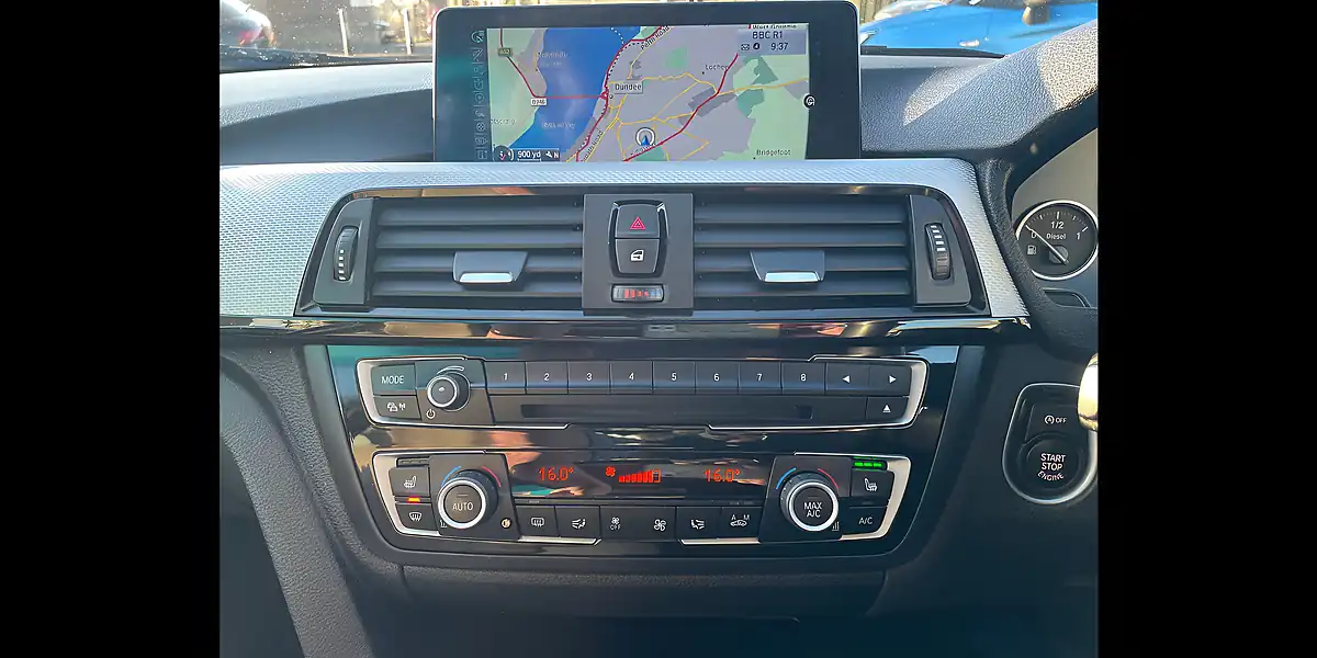 Used 2015 BMW 4 Series M Sport Blue - Interior and Exterior details 15