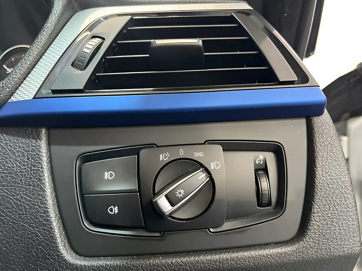 Used 2015 BMW 4 Series M Sport Silver - Interior and Exterior details 11