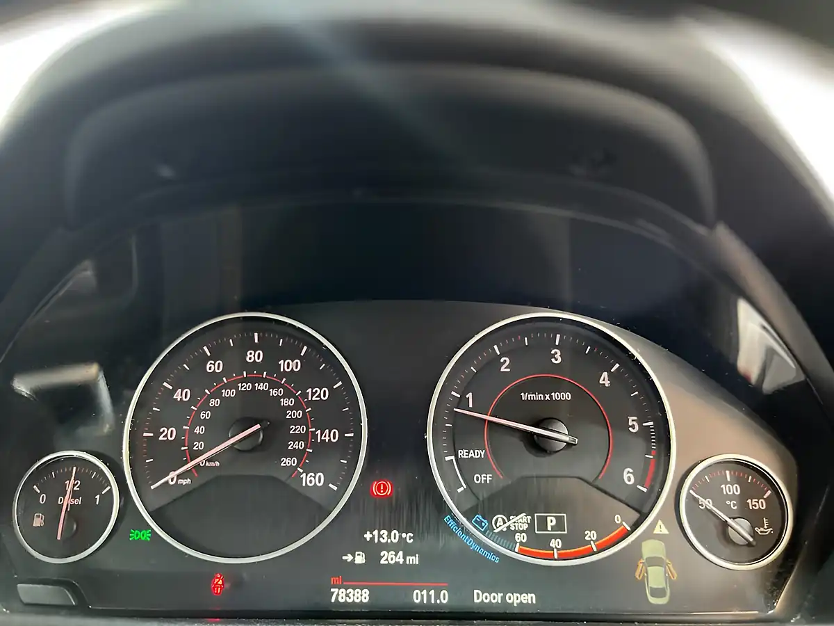 Used 2015 BMW 4 Series M Sport Silver - Interior and Exterior details 12