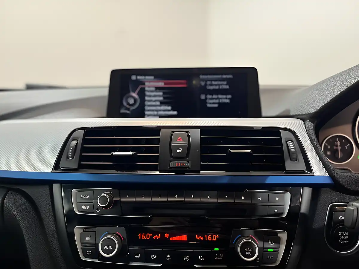 Used 2015 BMW 4 Series M Sport Silver - Interior and Exterior details 16