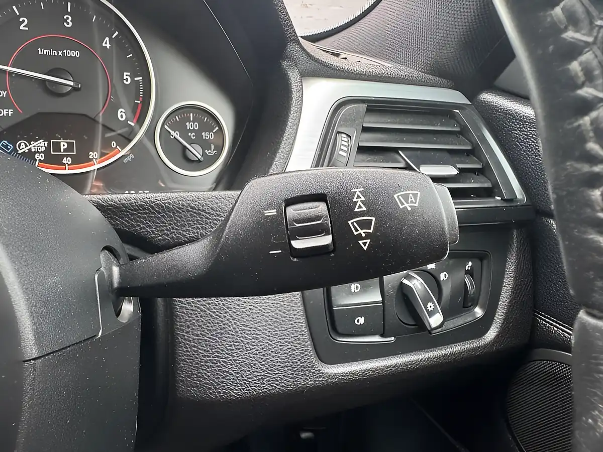Used 2015 BMW 4 Series M Sport Silver - Interior and Exterior details 13