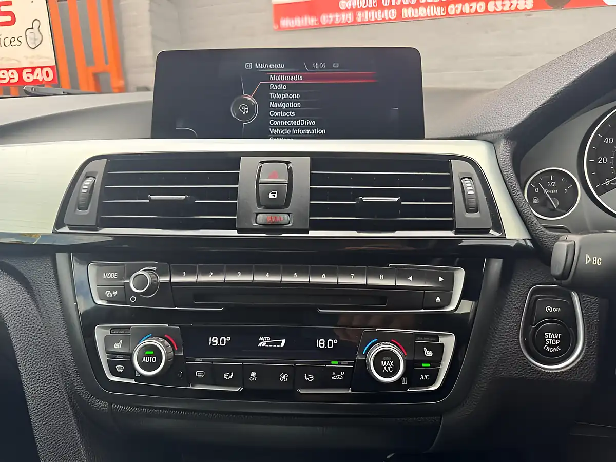 Used 2015 BMW 4 Series M Sport Silver - Interior and Exterior details 14