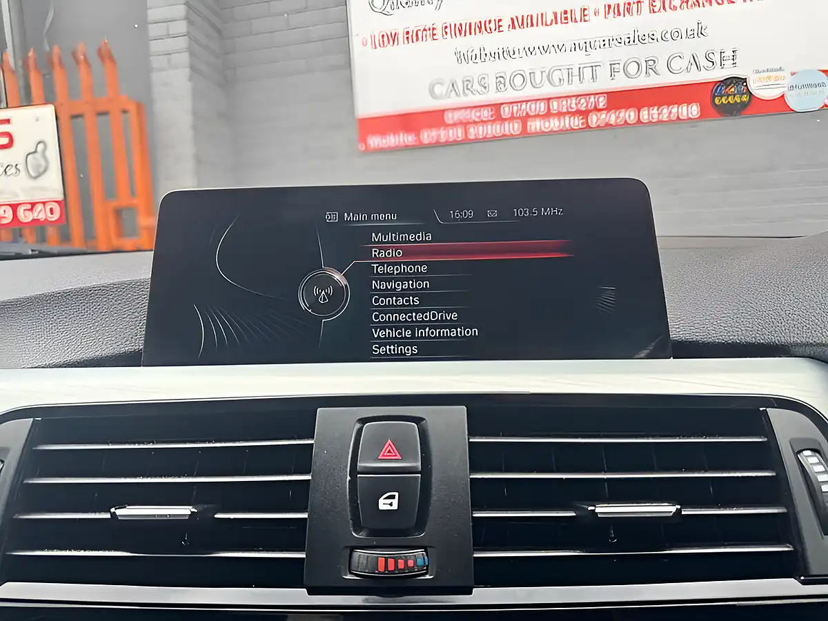 Used 2015 BMW 4 Series M Sport Silver - Interior and Exterior details 15