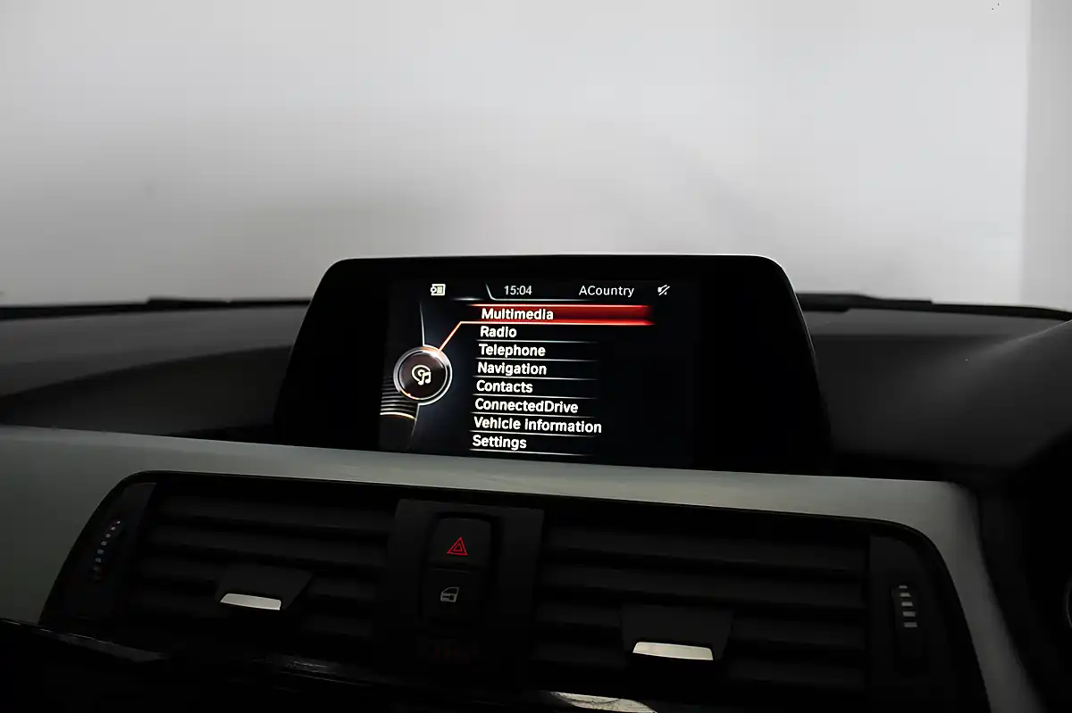 Used 2015 BMW 4 Series Se Grey - Interior and Exterior details 14