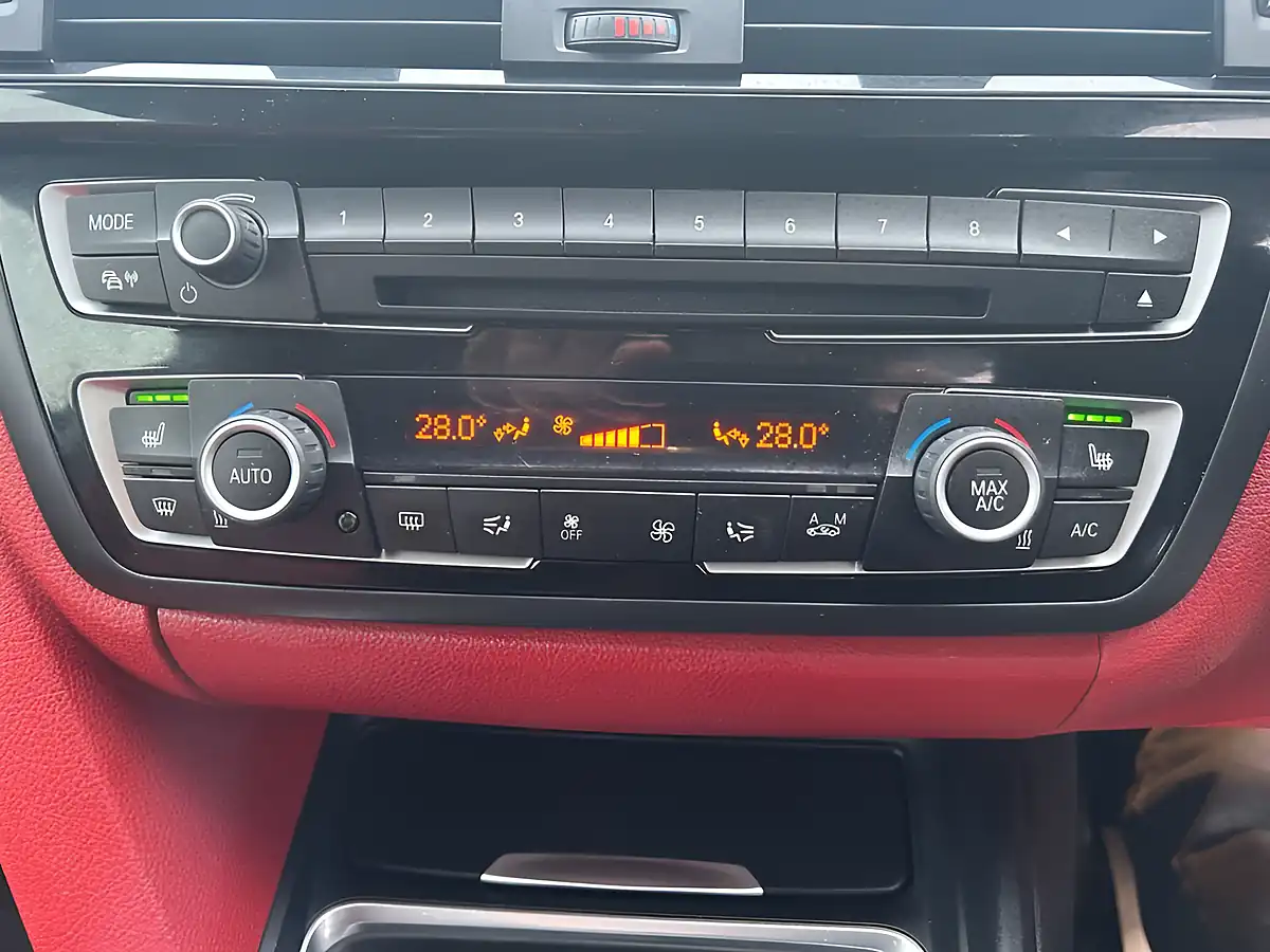 Used 2015 BMW 4 Series Sport Grey - Interior and Exterior details 10