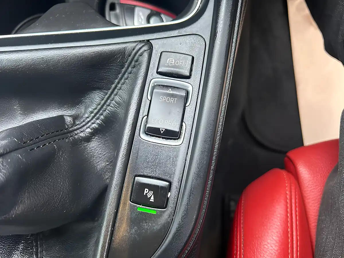 Used 2015 BMW 4 Series Sport Grey - Interior and Exterior details 12