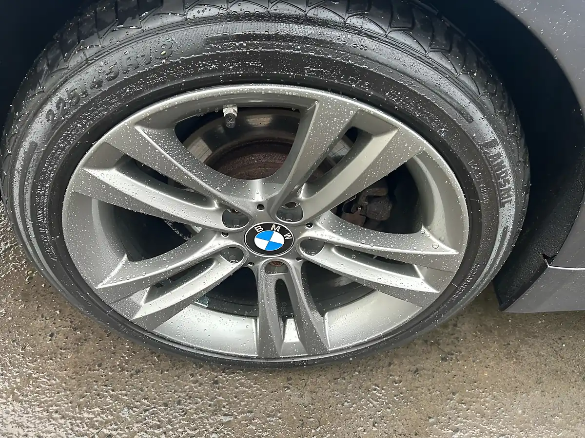 Used 2015 BMW 4 Series Sport Grey - Interior and Exterior details 15