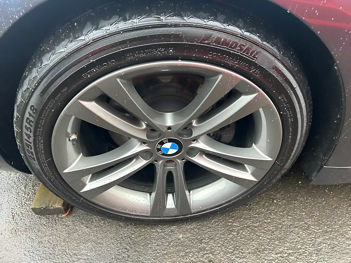 Used 2015 BMW 4 Series Sport Grey - Interior and Exterior details 17