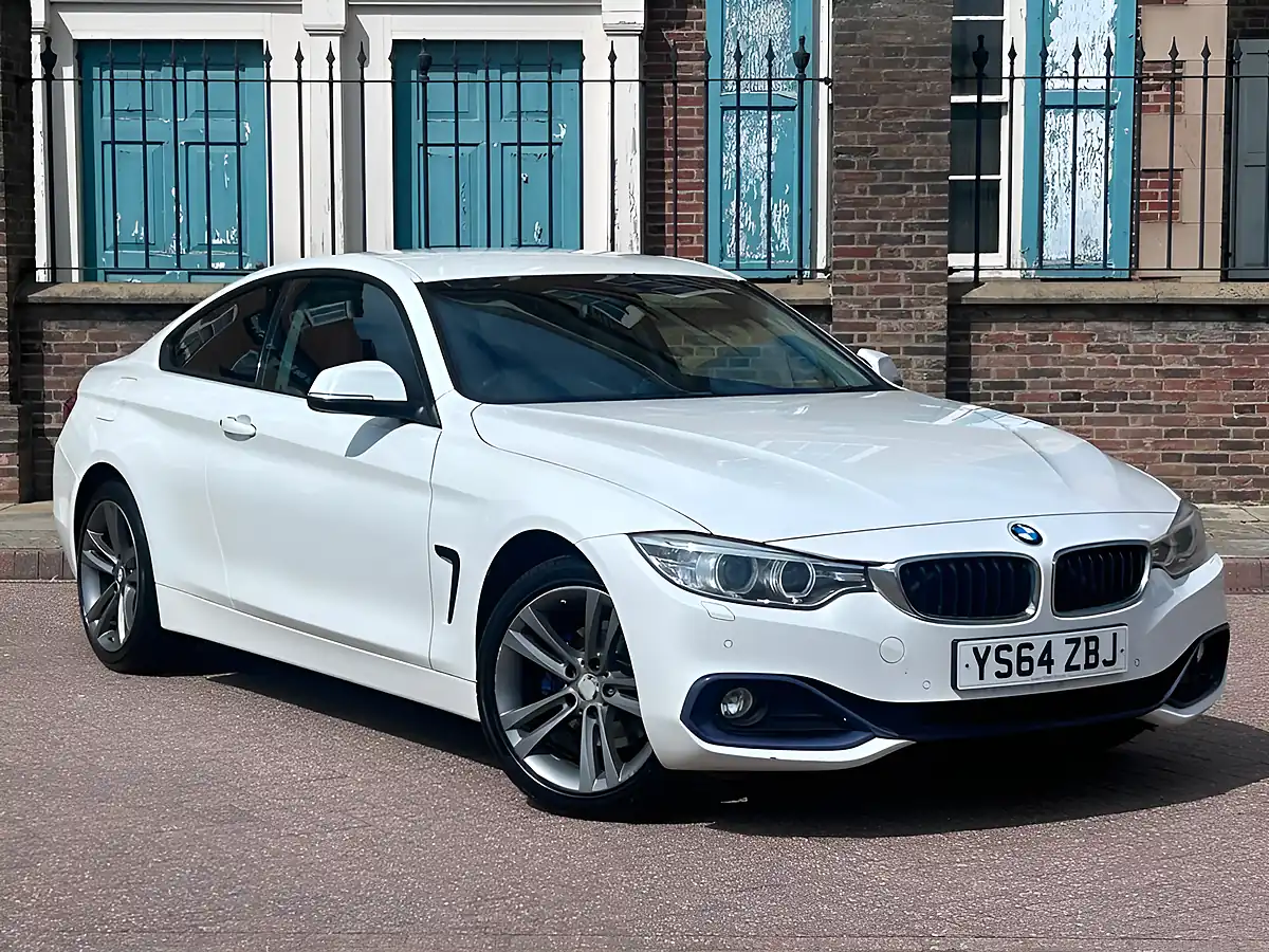 Used 2015 BMW 4 Series Sport White - Front View